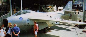 j29_strandv_web.JPG (13474 bytes)